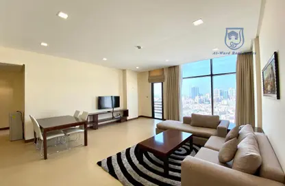 Apartment - 2 Bedrooms - 3 Bathrooms for rent in Al Juffair - Capital Governorate