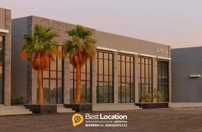 Shop - Studio - 4 Bathrooms for rent in Sanad - Central Governorate