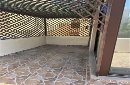 Apartment - 3 Bedrooms - 2 Bathrooms for rent in Busaiteen - Muharraq Governorate