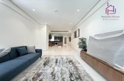 Apartment - 2 Bedrooms - 3 Bathrooms for rent in Al Juffair - Capital Governorate