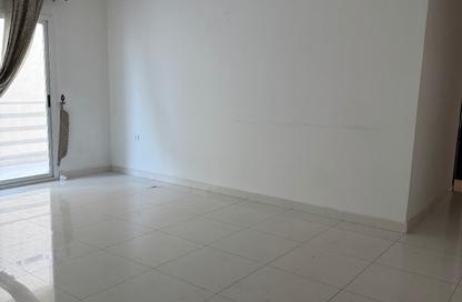 Apartment - 3 Bedrooms - 2 Bathrooms for rent in Busaiteen - Muharraq Governorate