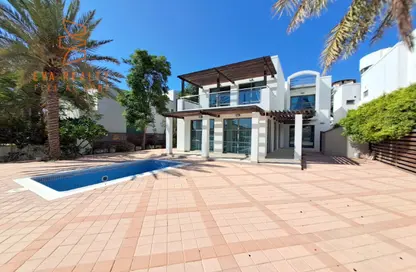 Villa - 5 Bedrooms - 5 Bathrooms for rent in Tala Island - Amwaj Islands - Muharraq Governorate