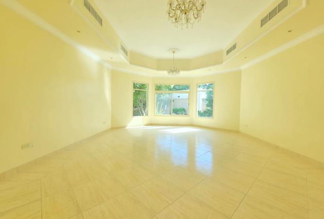 971207 - Property Image 2