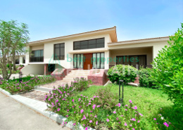 Contemporary Style Villa with Courtyard Near Seef