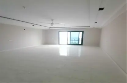 شقة - 5 غرف نوم - 4 حمامات للبيع في الحد - المحرق