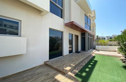 Villa - 4 Bedrooms - 6 Bathrooms for rent in Najma - Amwaj Islands - Muharraq Governorate