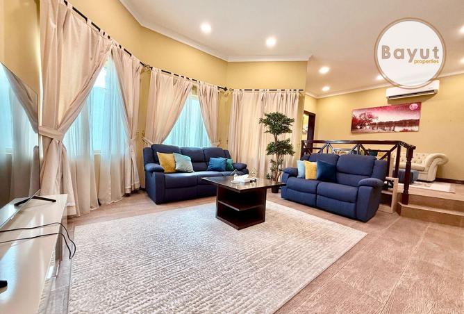 985063 - Property Image 2