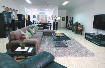 Villa - 3 Bedrooms - 4 Bathrooms for rent in Arad - Muharraq Governorate