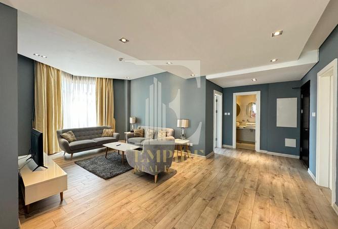 960231 - Property Image 2