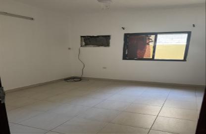Apartment - 2 Bedrooms - 2 Bathrooms for rent in Muharraq - Muharraq Governorate