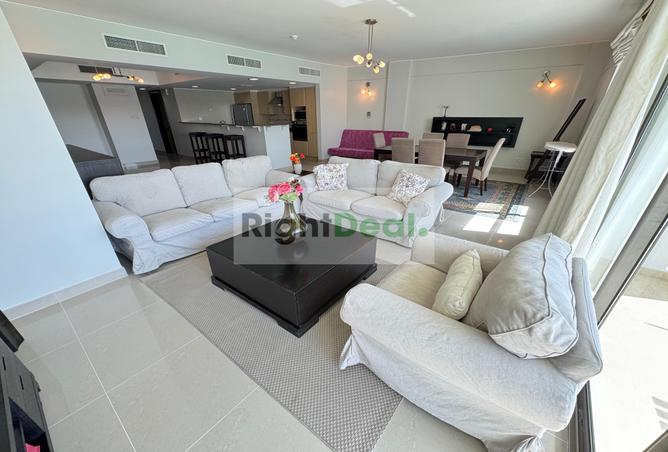 956163 - Property Main Image