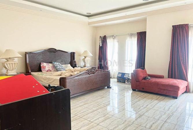 979731 - Property Image 2