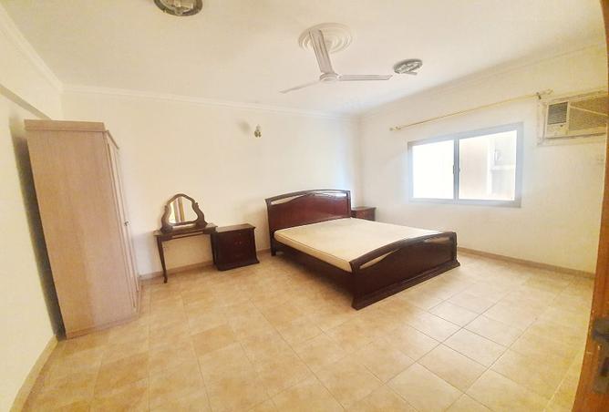 957034 - Property Image 3