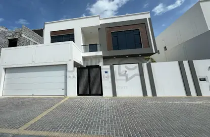 Villa - 5 Bedrooms - 6 Bathrooms for sale in Mozoon - Diyar Al Muharraq - Muharraq Governorate
