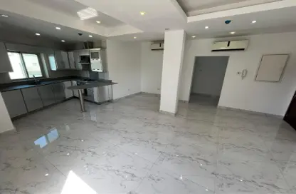 Whole Building - 7+ Bedrooms - 7+ Bathrooms for rent in Manama - Capital Governorate