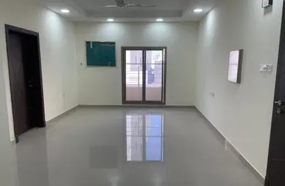 Apartment - 2 Bedrooms - 2 Bathrooms for rent in Janabiya - Northern Governorate