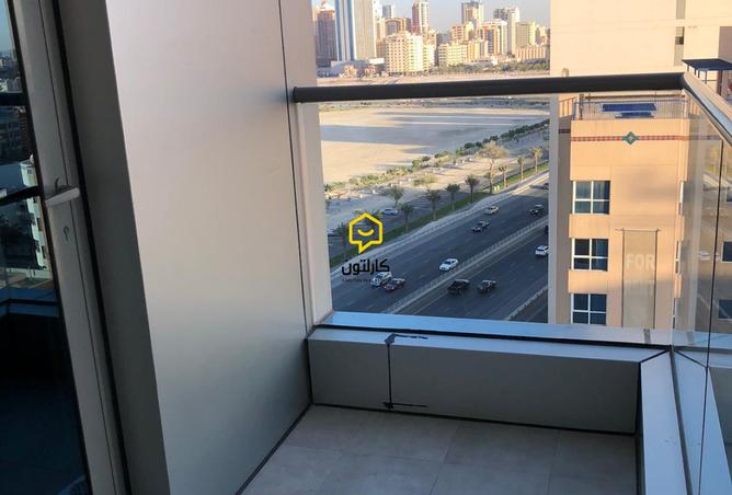 932355 - Property Image 2