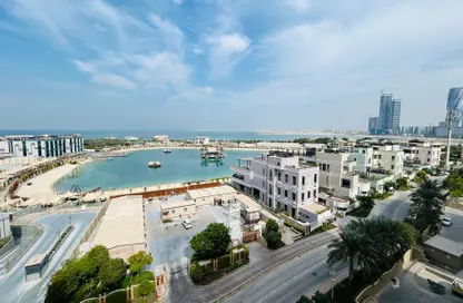 Apartment - 2 Bedrooms - 3 Bathrooms for rent in Reef Island - Capital Governorate