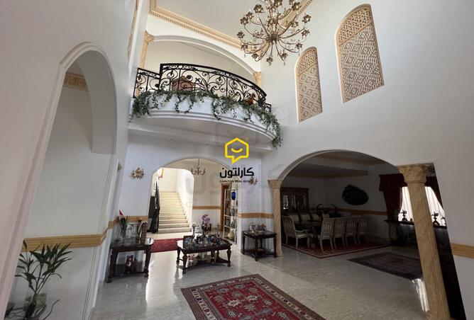 872992 - Property Image 2