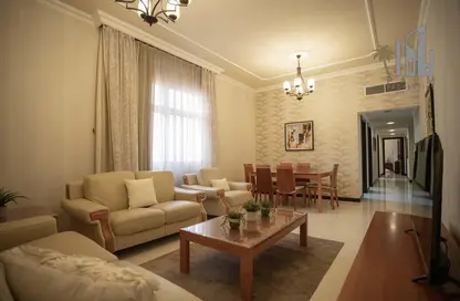 Living / Dining Room image for: Apartment - 2 Bedrooms - 3 Bathrooms for rent in Zinj - Manama - Capital Governorate, Image 1