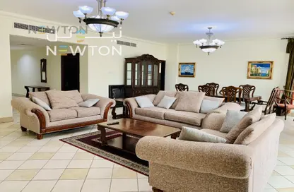 Apartment - 3 Bedrooms - 3 Bathrooms for rent in Al Juffair - Capital Governorate