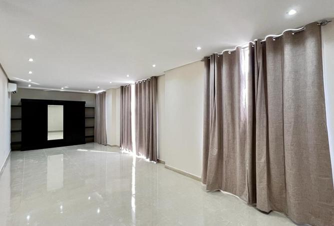 965461 - Property Image 3