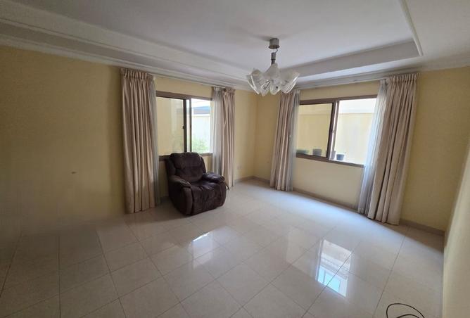 979194 - Property Image 2