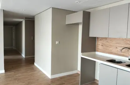 شقة - 2 غرف نوم - 3 حمامات للايجار في الحد - المحرق