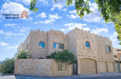 Villa - 5 Bedrooms - 6 Bathrooms for sale in Shakhura - Northern Governorate