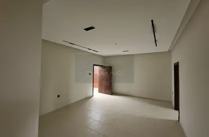Apartment - 2 Bedrooms - 2 Bathrooms for rent in Sanad - Central Governorate