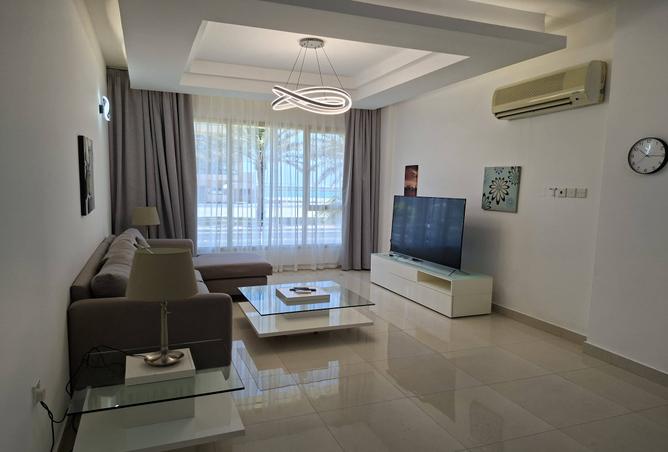 966703 - Property Image 2