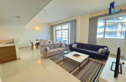 شقة - 2 غرف نوم - 3 حمامات للايجار في أمواج بيتش فرونت - أمواج - المحرق