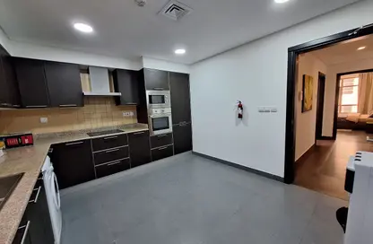Apartment - 2 Bedrooms - 3 Bathrooms for rent in Al Juffair - Capital Governorate