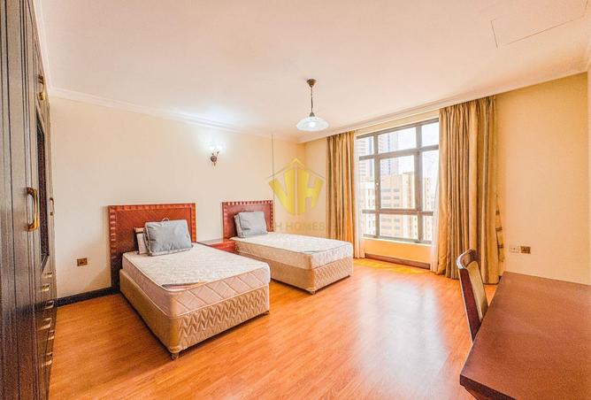 954588 - Property Image 3
