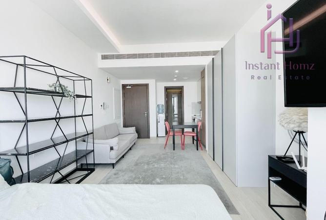 967255 - Property Image 2