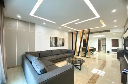 Apartment - 2 Bedrooms - 3 Bathrooms for rent in Busaiteen - Muharraq Governorate