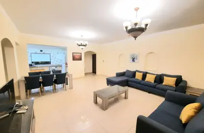 Apartment - 2 Bedrooms - 2 Bathrooms for rent in Al Juffair - Capital Governorate