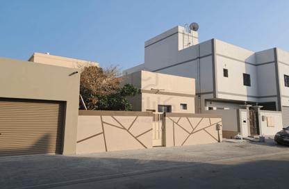 Villa - 4 Bedrooms - 4 Bathrooms for sale in Isa Town - Central Governorate