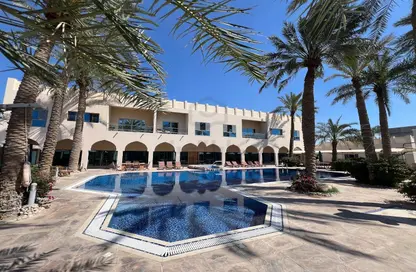 Pool image for: Villa - 4 Bedrooms - 4 Bathrooms for rent in Hamala - Northern Governorate, Image 1