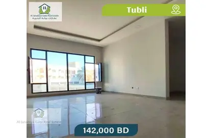 Empty Room image for: Villa - 4 Bedrooms - 6 Bathrooms for sale in Tubli - Central Governorate, Image 1