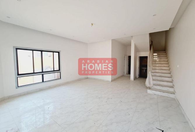 967181 - Property Image 2