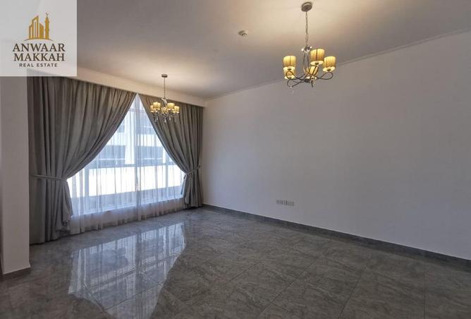 967742 - Property Image 2