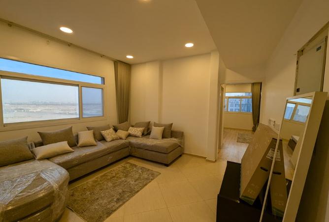 973049 - Property Main Image