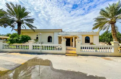 Villa - 4 Bedrooms - 4 Bathrooms for rent in Janabiya - Northern Governorate