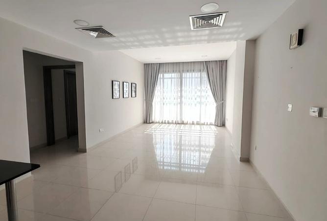 989687 - Property Main Image