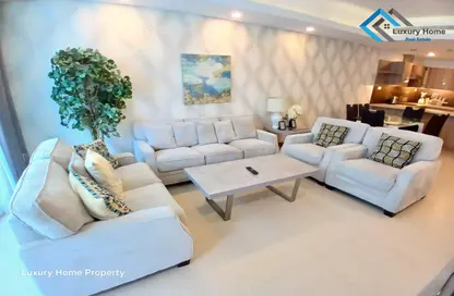 Apartment - 2 Bedrooms - 3 Bathrooms for rent in Busaiteen - Muharraq Governorate
