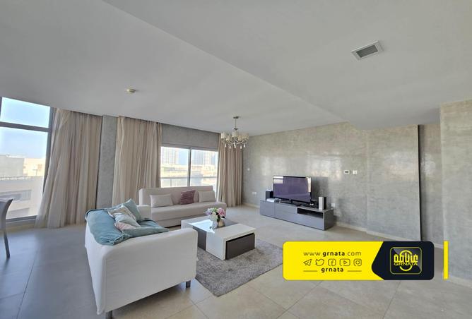 851269 - Property Image 2