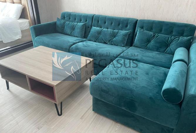 985471 - Property Image 2