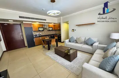 Apartment - 2 Bedrooms - 2 Bathrooms for rent in Al Juffair - Capital Governorate