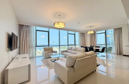 Apartment - 3 Bedrooms - 5 Bathrooms for rent in Al Juffair - Capital Governorate